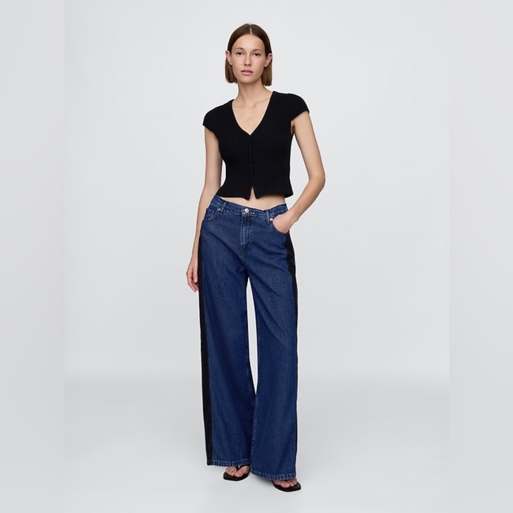 GAP Mid Rise UltraSoft Baggy Jeans in side stripe medium wash